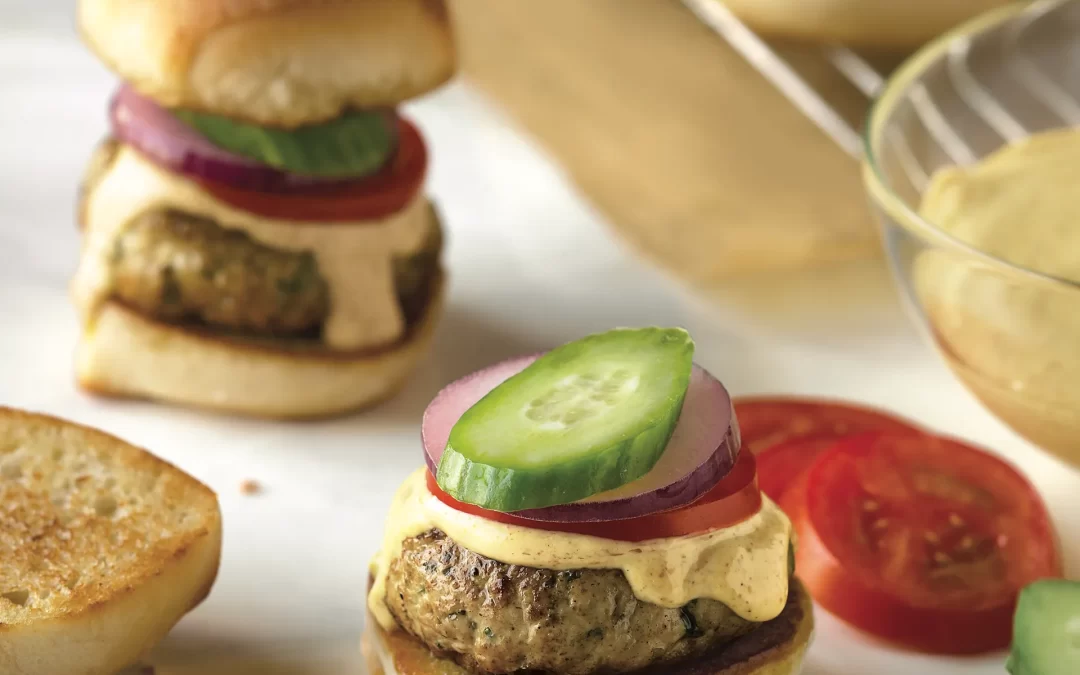 Cilantro-Ginger Turkey Sliders With Garlic Curry Sauce