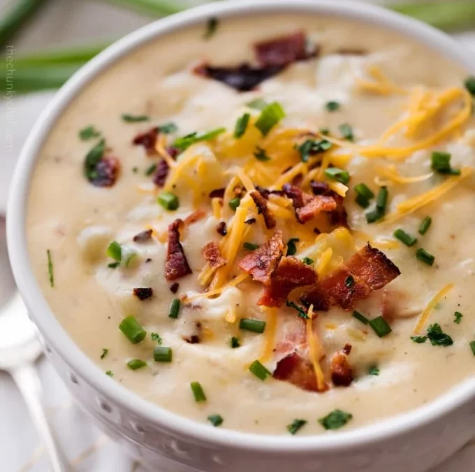 Skinny Crockpot Loaded Potato Soup